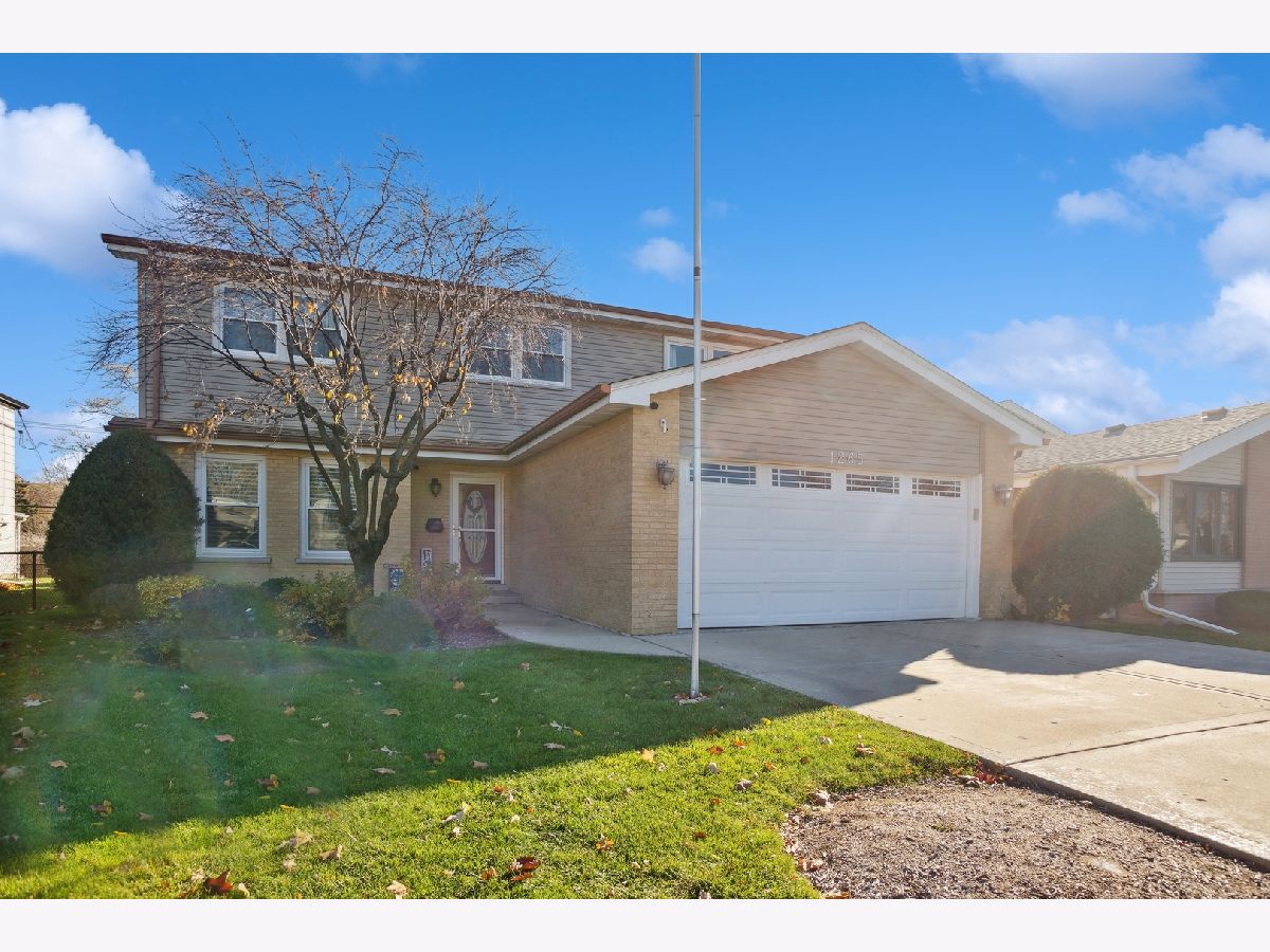 Homes & Condos & Townhomes Sold Arlington Gardens Arlington Heights Illinois, 1265 Chestnut