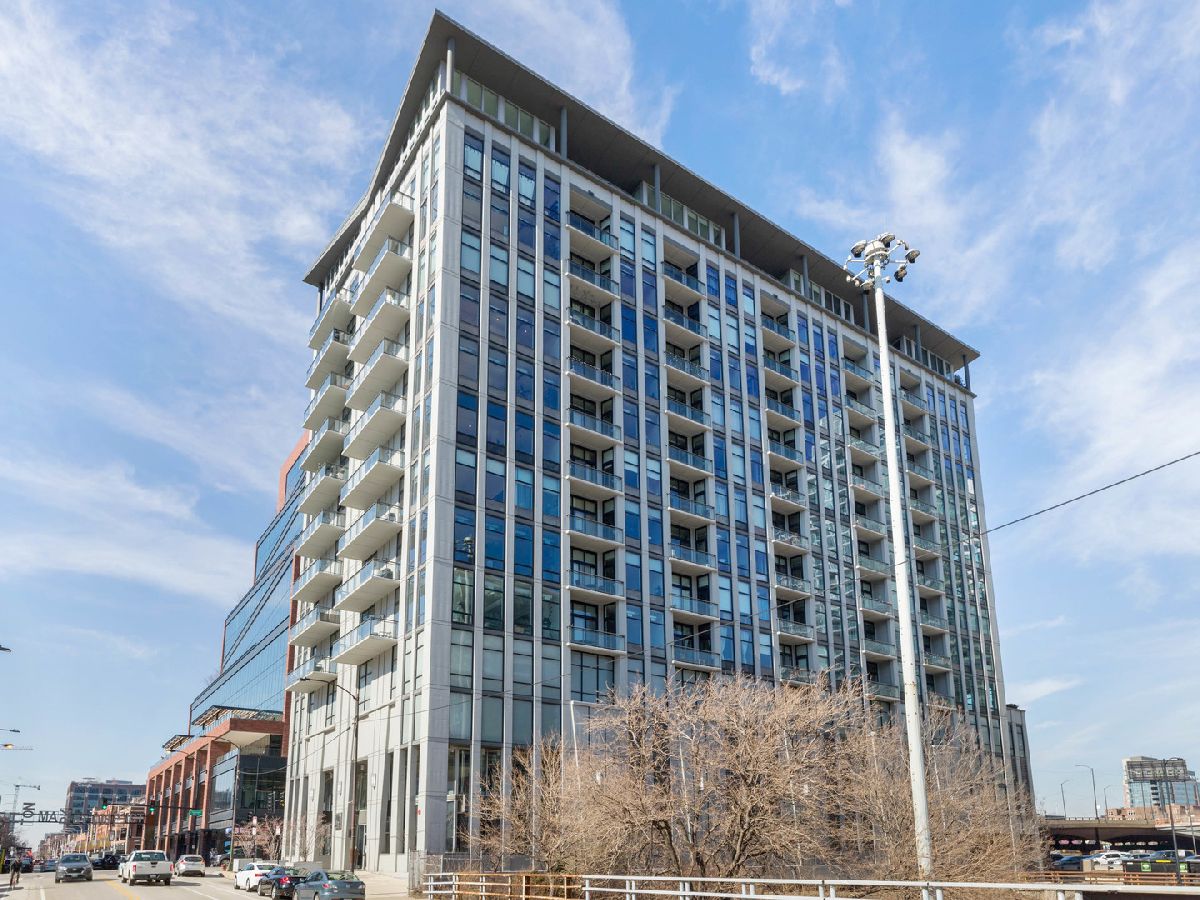 Condos & Townhomes Rented Fulton Station Chicago Illinois, 740 Fulton
