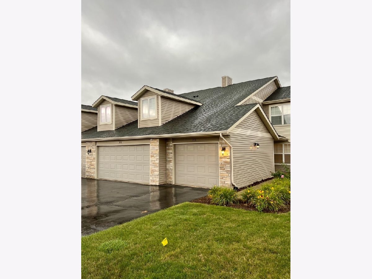 Condominiums Sold River Edge Sycamore Illinois, 953 Penny