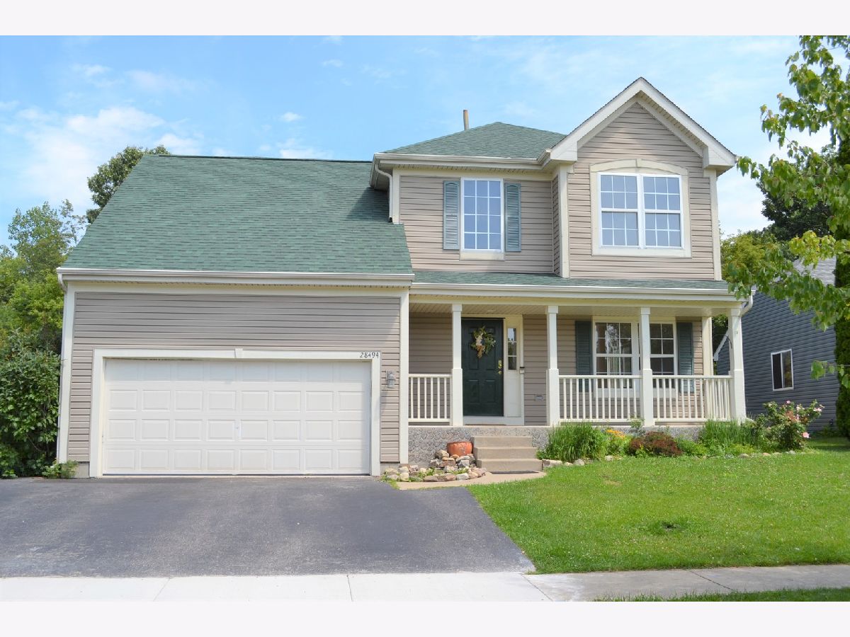  Rented Lakemoor Illinois, 28494 Wagon Trail