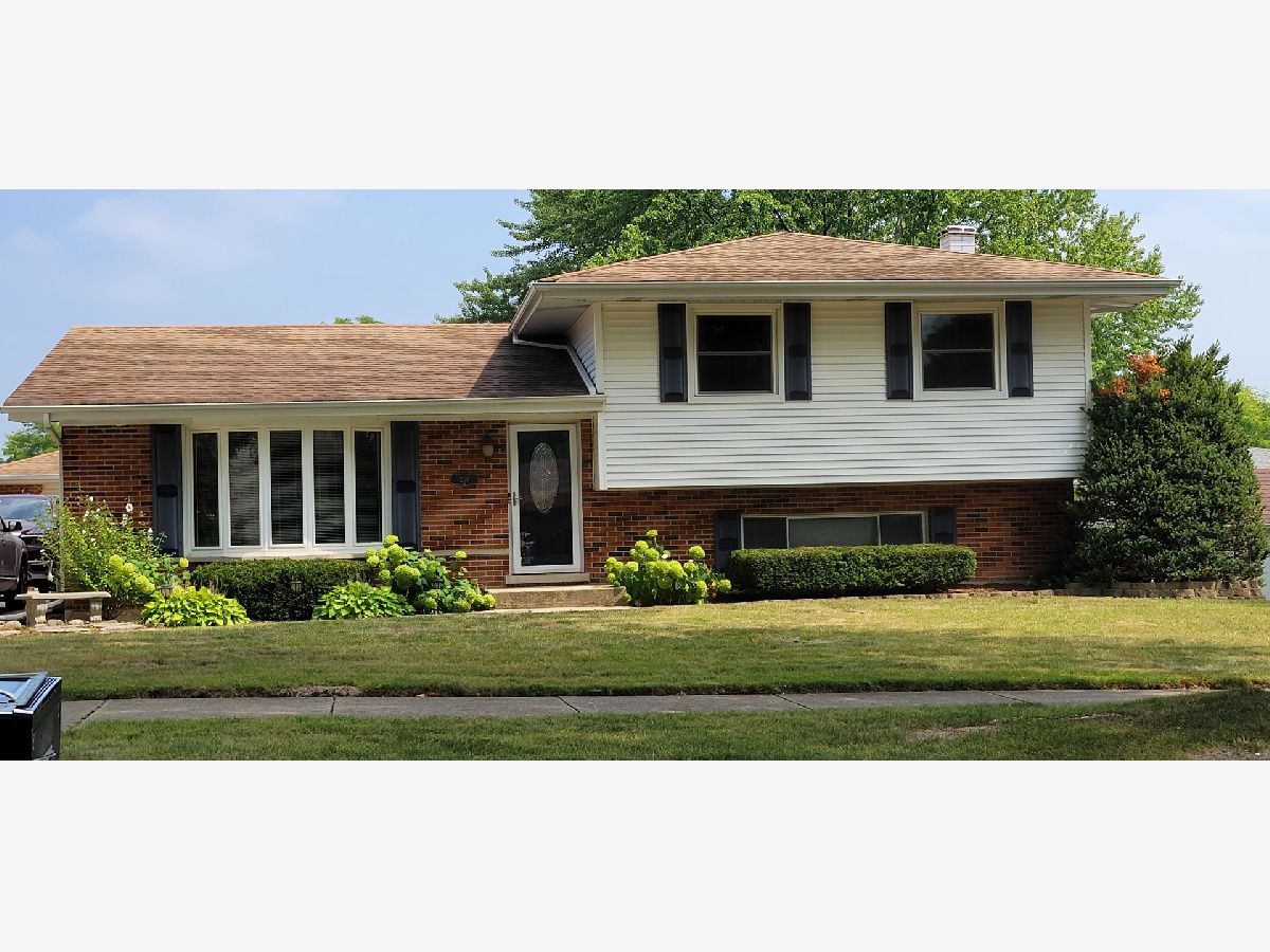 Homes & Condos & Townhomes Rented Lancer Park Schaumburg Illinois, 269 Woodville