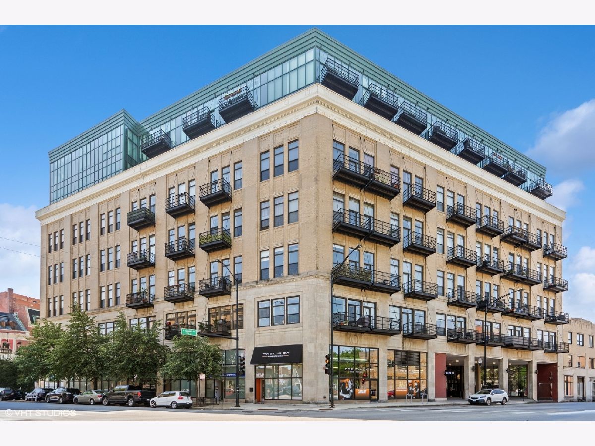 Condominiums Sold Paramount Lofts Chicago Illinois, 1645 Ogden