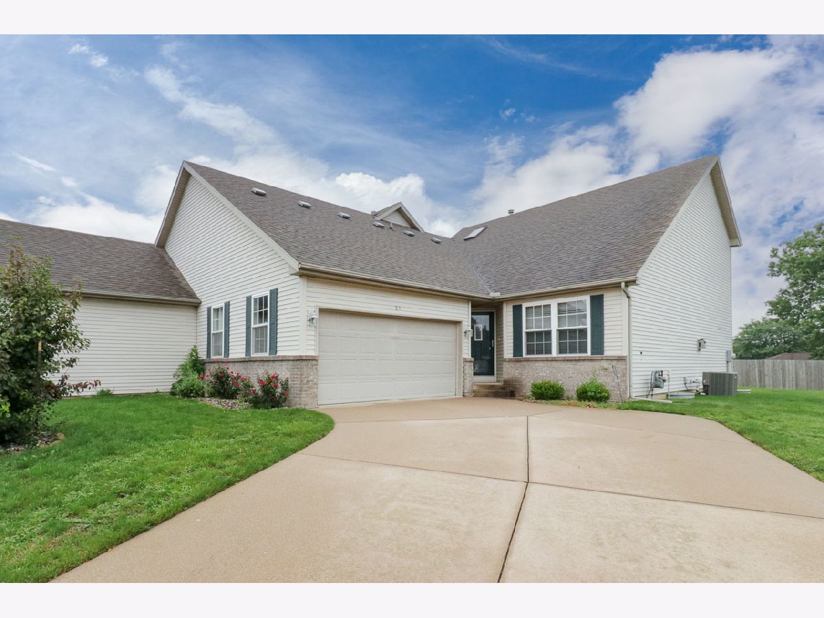  Rented Bloomington Illinois, 27 Ashling