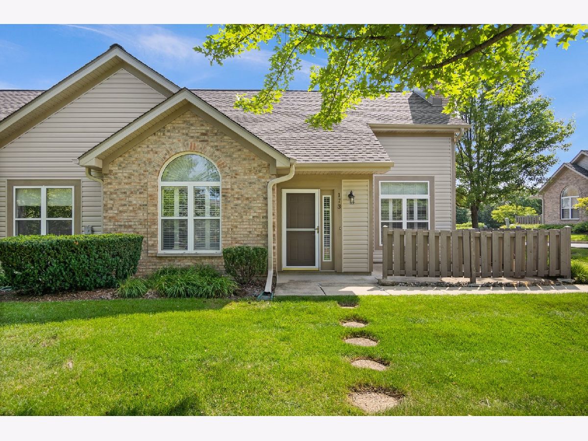 Townhomes Sold The Crossing Bloomingdale Illinois, 173 Canterbury
