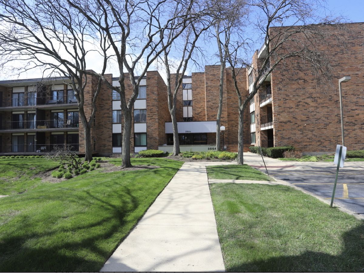 Condominiums Sold Watersedge Hazel Crest Illinois, 3504 Lakeview