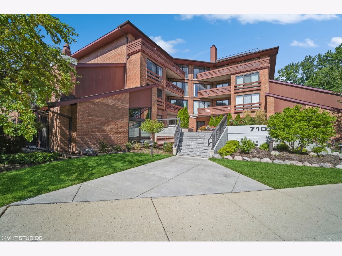 Condos & Townhomes Sold Orchard Glen Glenview Illinois, 710 Waukegan