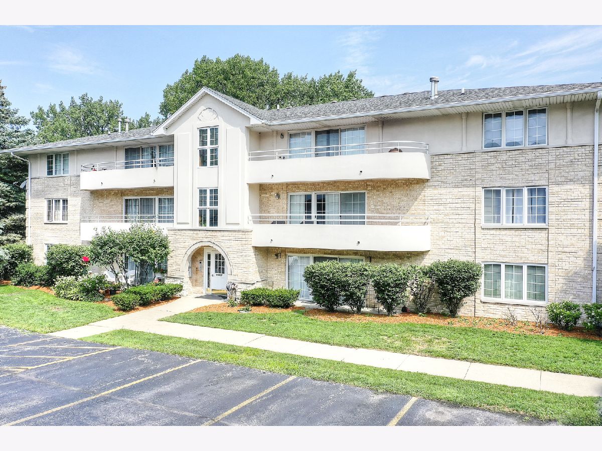 Condominiums Sold Southwest Woods Condos Worth Illinois, 10832 76th