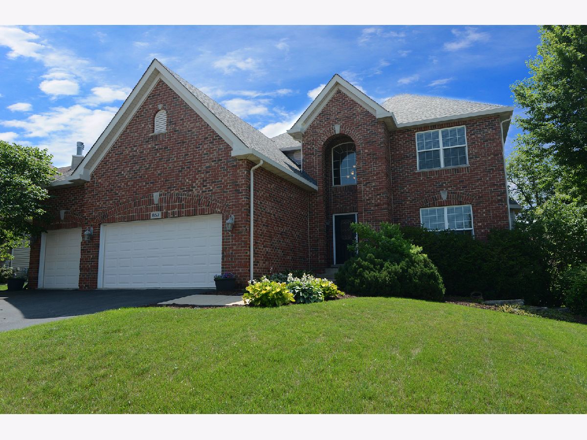 Homes & Townhomes Sold Country Hills Yorkville Illinois, 857 Greenfield Turn