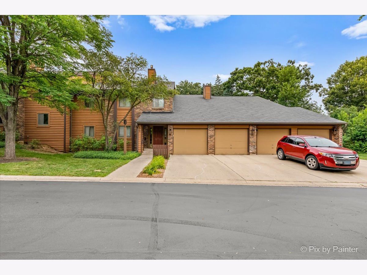 Condominiums Sold Waverly Commons Elgin Illinois, 675 Waverly