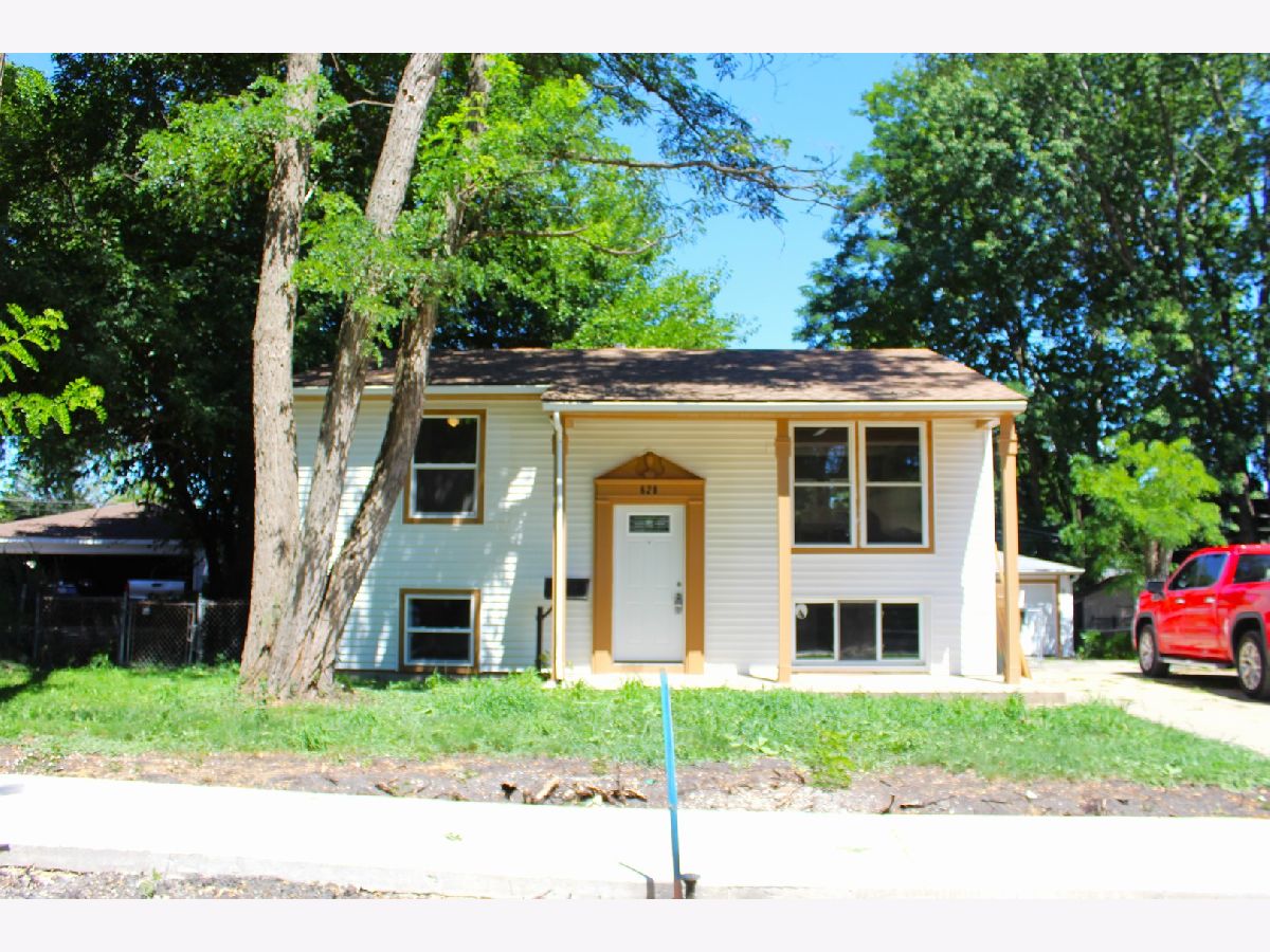 Homes Sold Lincolnwood Manor Carpentersville Illinois, 628 Westwind