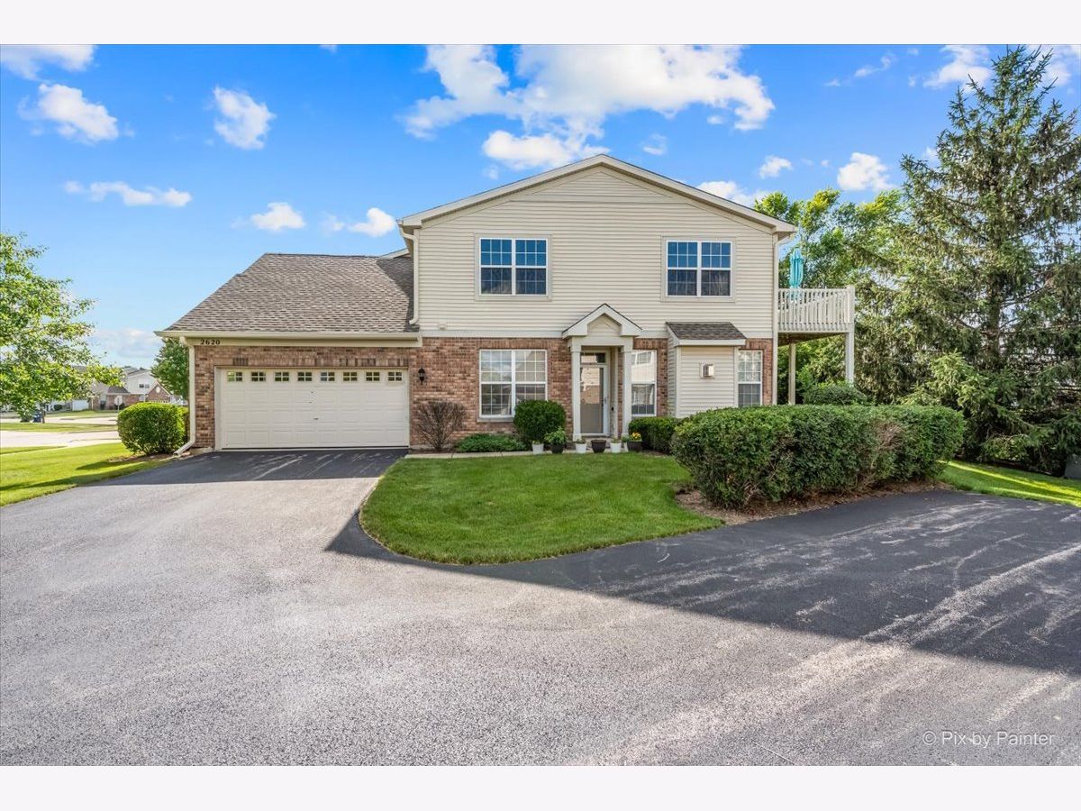 Townhomes & Condos Sold Canterbury Place Algonquin Illinois, 2620 Loren