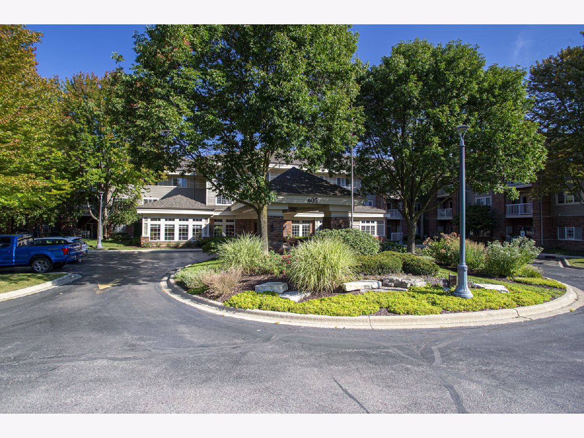 Condominiums Sold Village Green East Dundee Illinois, 605 Barrington