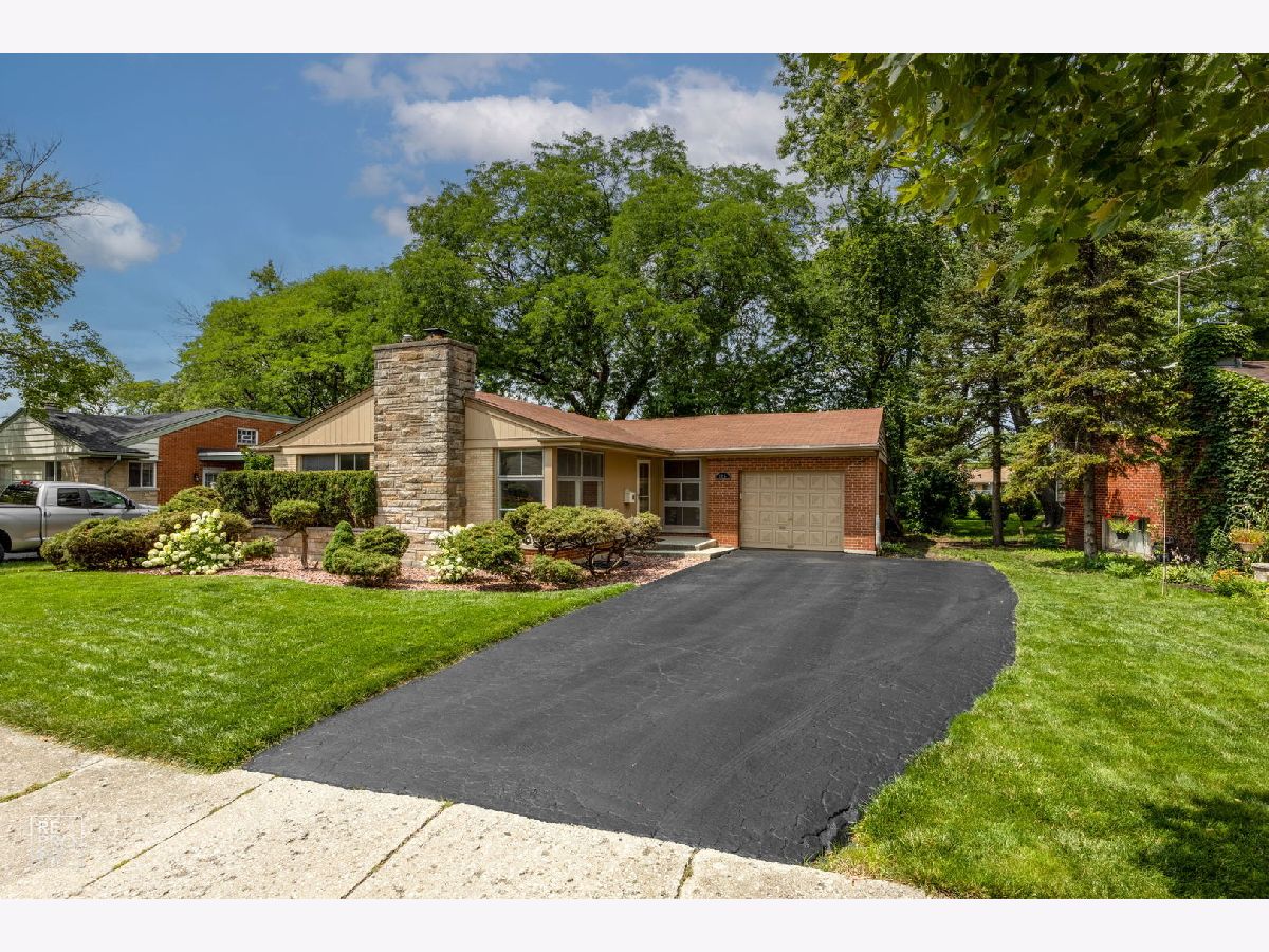 Homes Rented Brynhaven Elmhurst Illinois, 415 Atwater