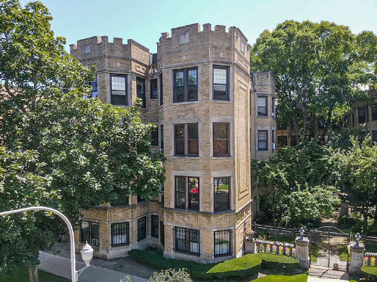Condominiums Sold Lunt Court Condominiums Chicago Illinois, 1215 Lunt