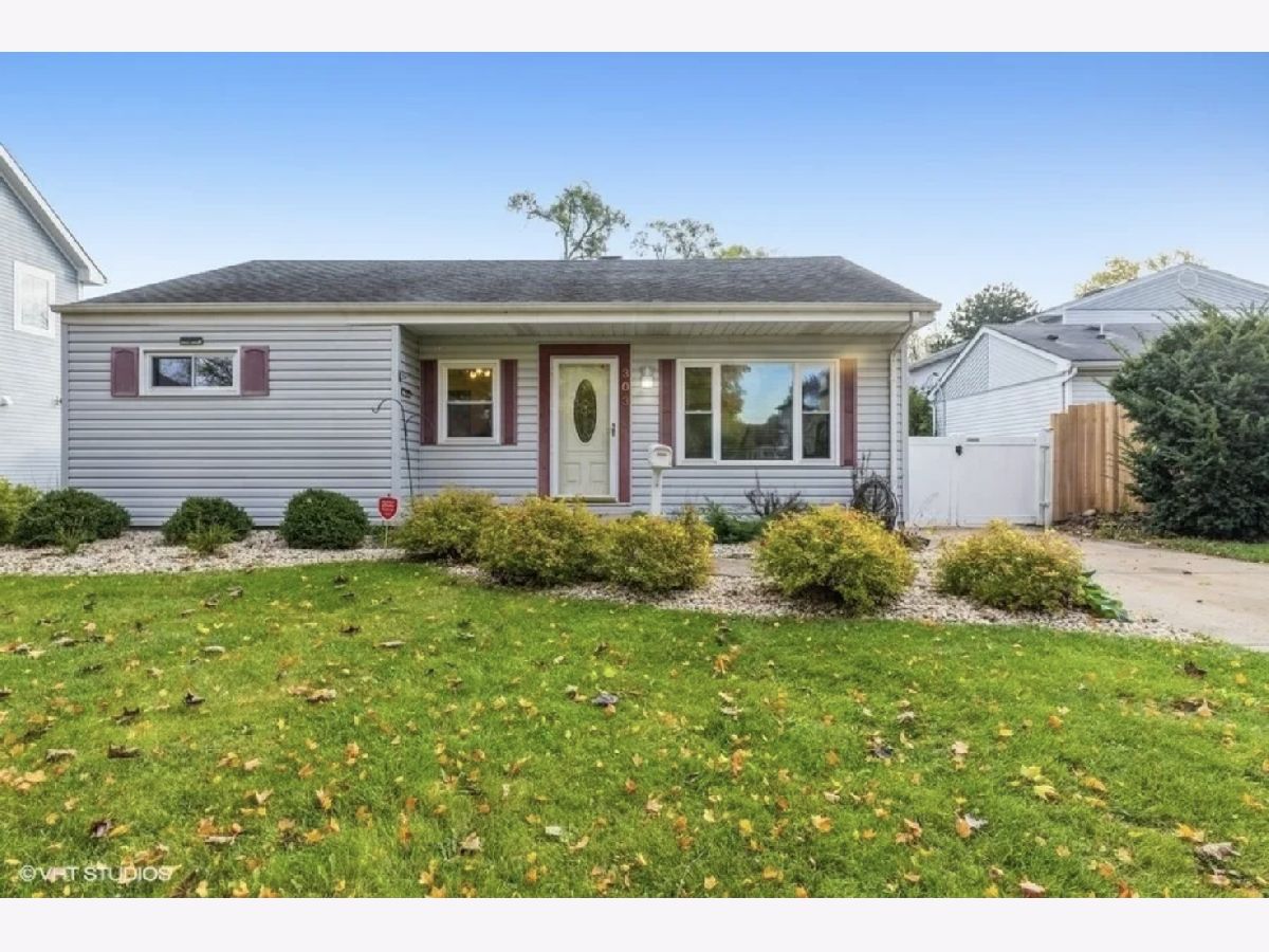 Homes Rented Bluett Mount Prospect Illinois, 303 School