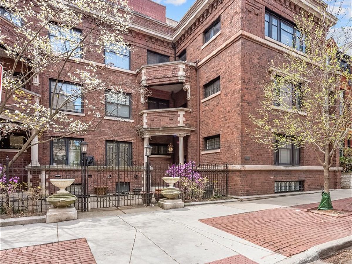 Condos & Townhomes Rented Belden By The Park Chicago Illinois, 333 Belden