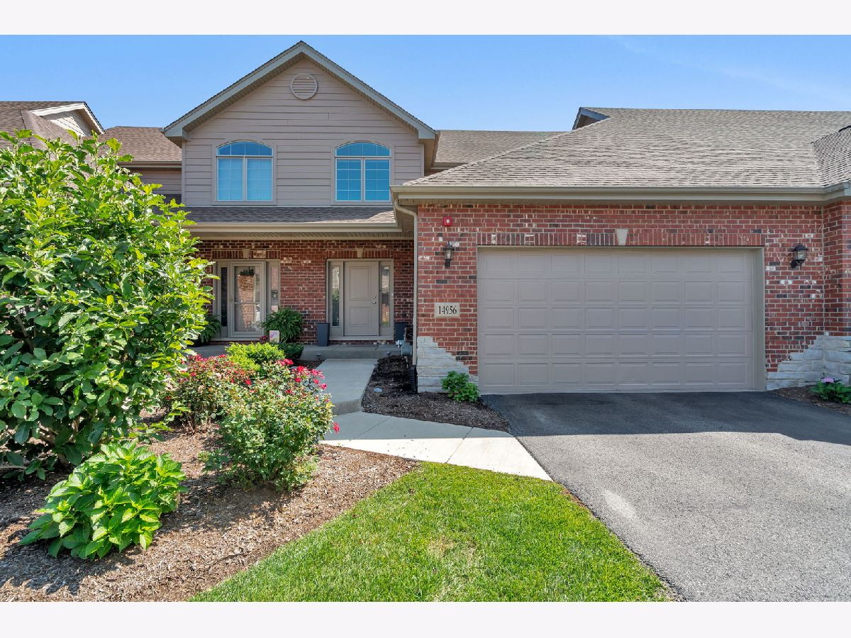 Townhomes Sold Hawthorne Preserves Lockport Illinois, 14956 Preserve