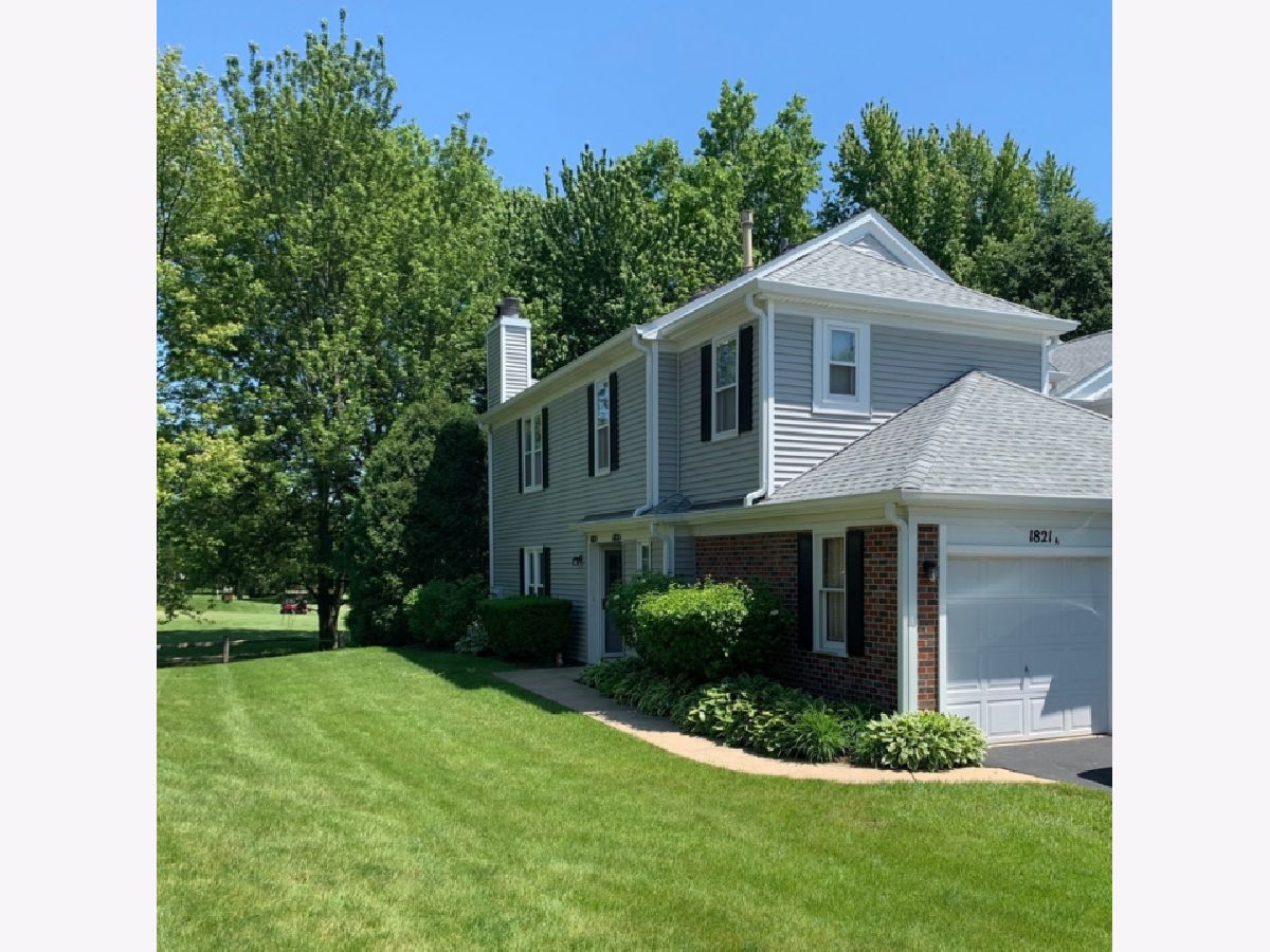 Townhomes & Condos Sold Hamptons Elk Grove Village Illinois, 1821 Pebble Beach