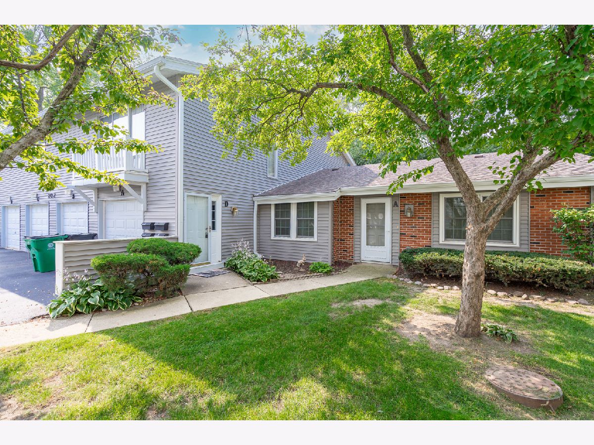 Townhomes & Condos Sold Country Fours Bloomingdale Illinois, 202 Emerson