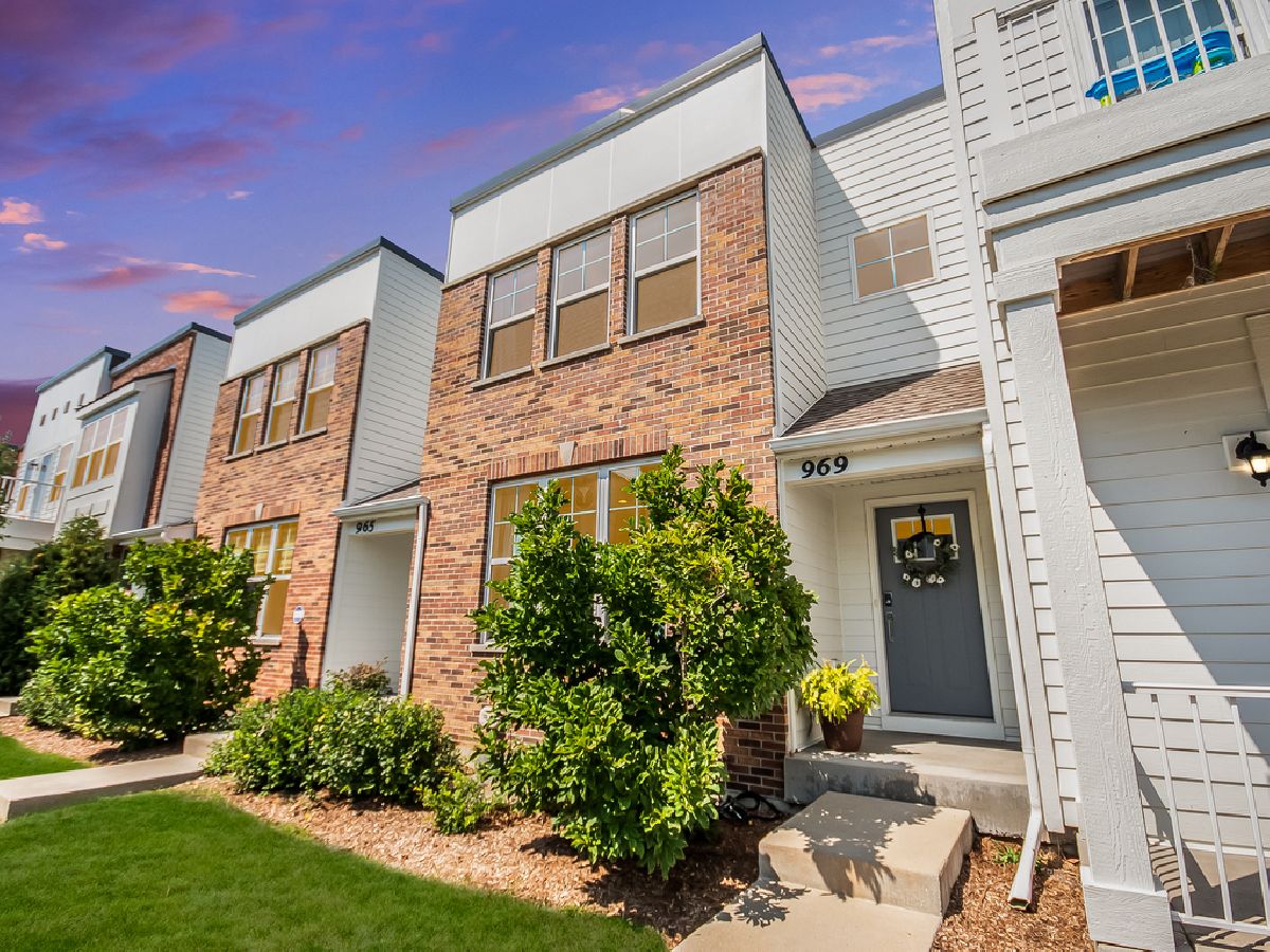 Townhomes Sold Union Square Aurora Illinois, 969 Times Square