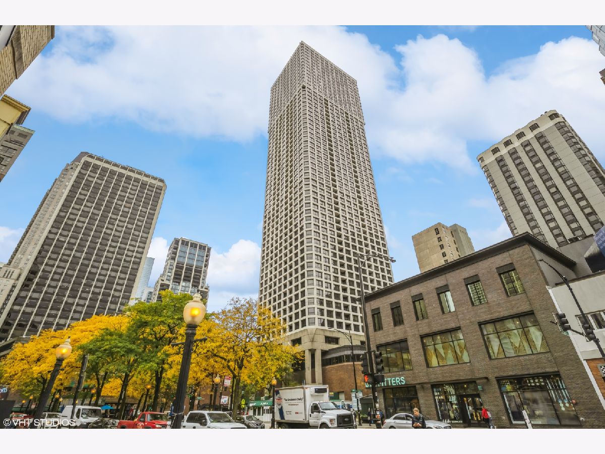 Condos & Townhomes Sold Newberry Plaza Chicago Illinois, 1030 State