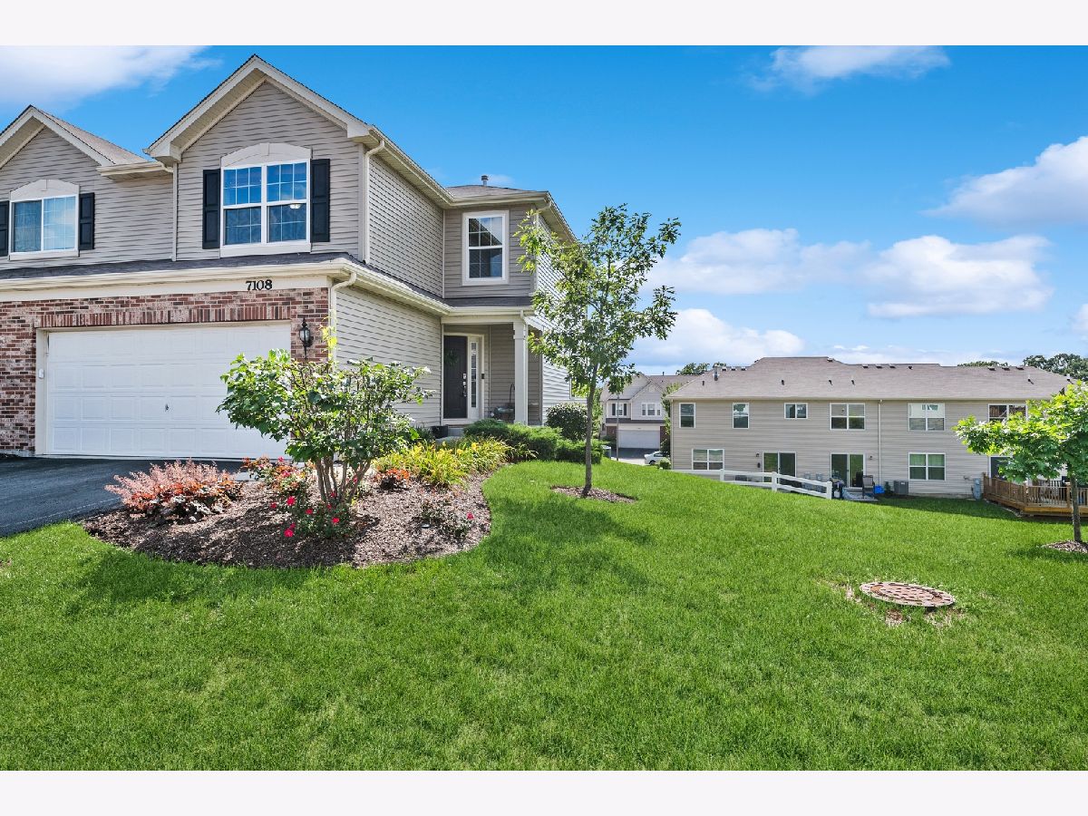 Townhomes Sold Country Club Hills Fox Lake Illinois, 7108 Hidden Green