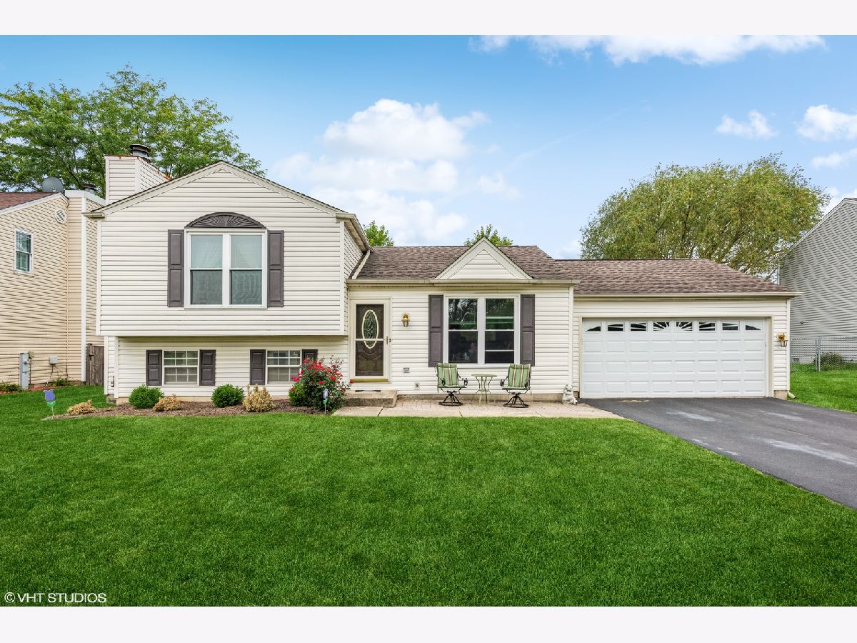 Townhomes & Homes Sold Spinnaker Cove Carol Stream Illinois, 1236 Narragansett