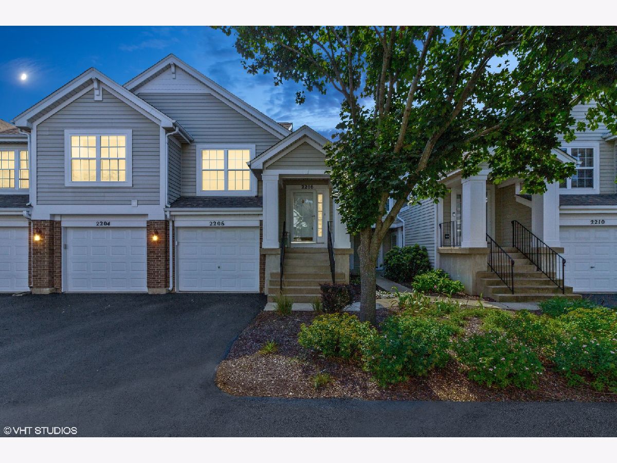Townhomes & Condos & Homes Sold Cambridge Countryside Aurora Illinois, 2206 Scott
