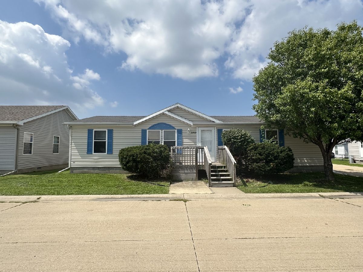 Homes Sold Prairie Place Bloomington Illinois, 3709 Daffodil
