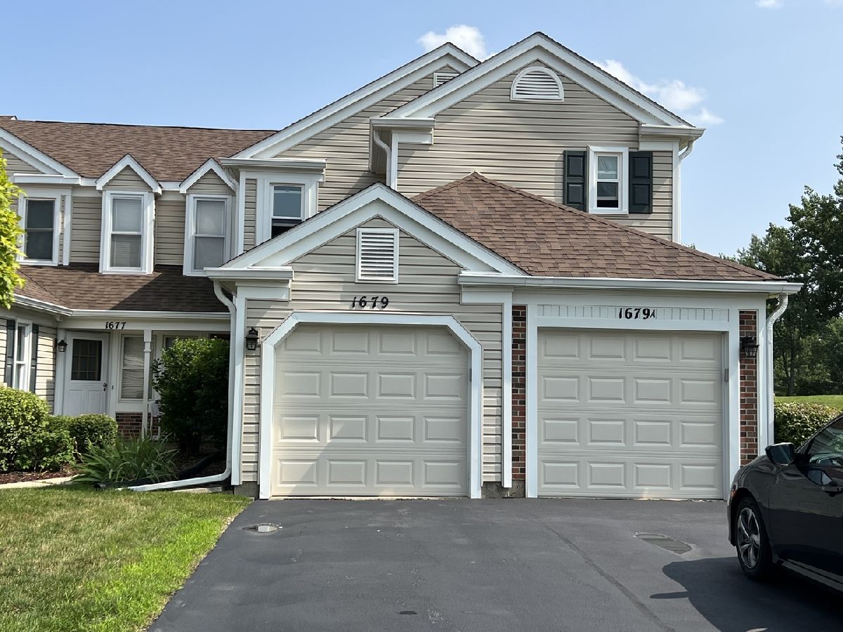Townhomes & Condos Rented Hampton Farms Elk Grove Village Illinois, 1679 Vermont