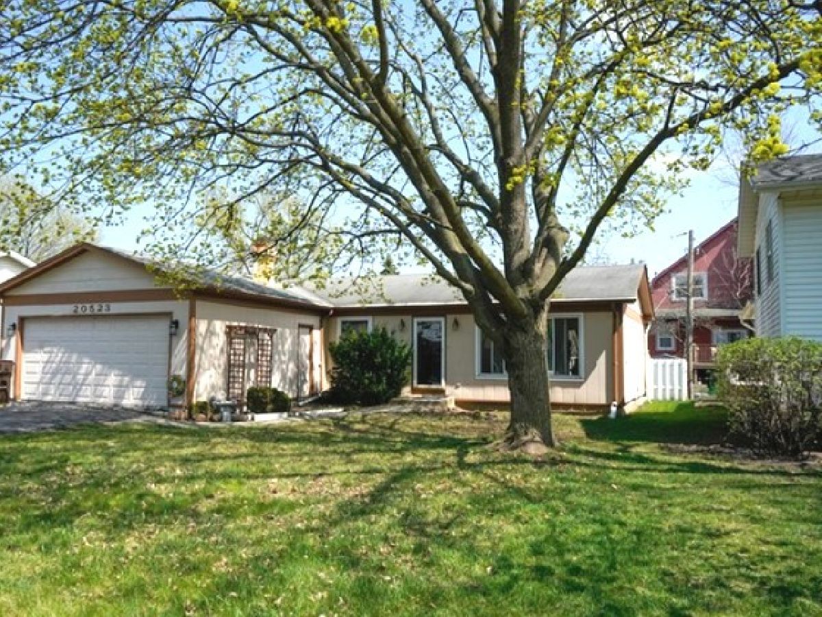 Homes Rented Horatio Gardens Prairie View Illinois, 20523 Margaret