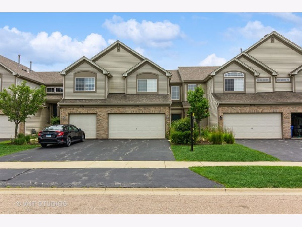 Townhomes & Condos & Homes Rented Woodlands At Oakhurst North Aurora Illinois, 1016 Parkhill
