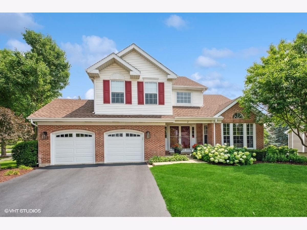 Homes Sold Little Creek Farm Streamwood Illinois, 3 White Fence