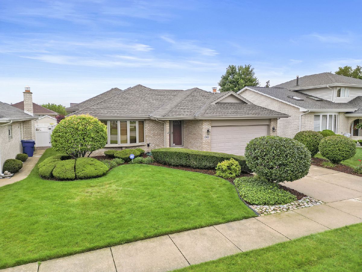 Homes & Condos & Townhomes Sold Eagle Ridge Oak Lawn Illinois, 10801 Linder