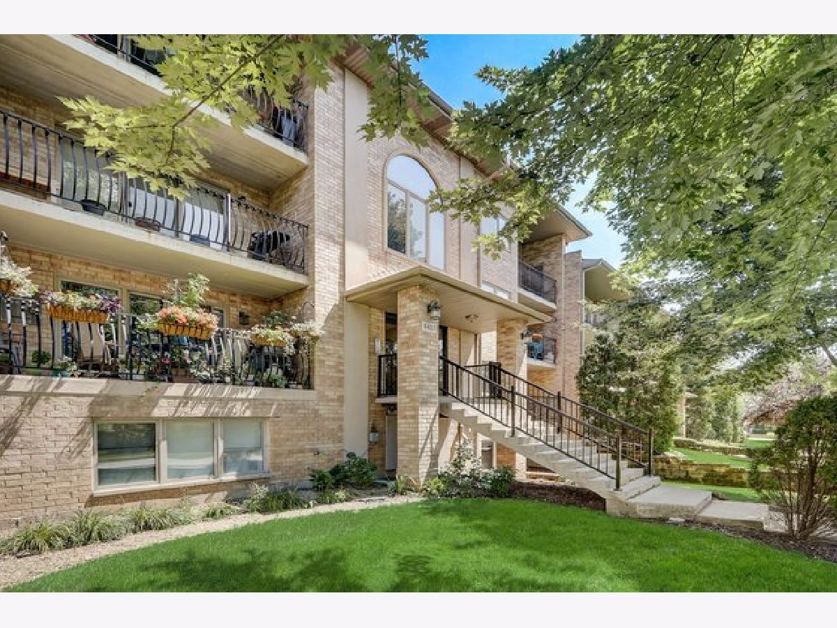 Condominiums Sold Ashling Hill Downers Grove Illinois, 4407 Pershing