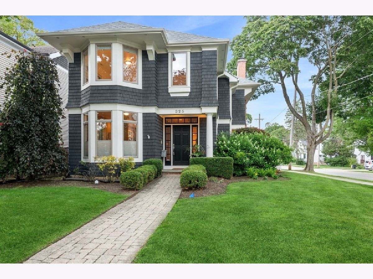 Homes & Townhomes Sold Heritage Libertyville Illinois, 325 Hurlburt