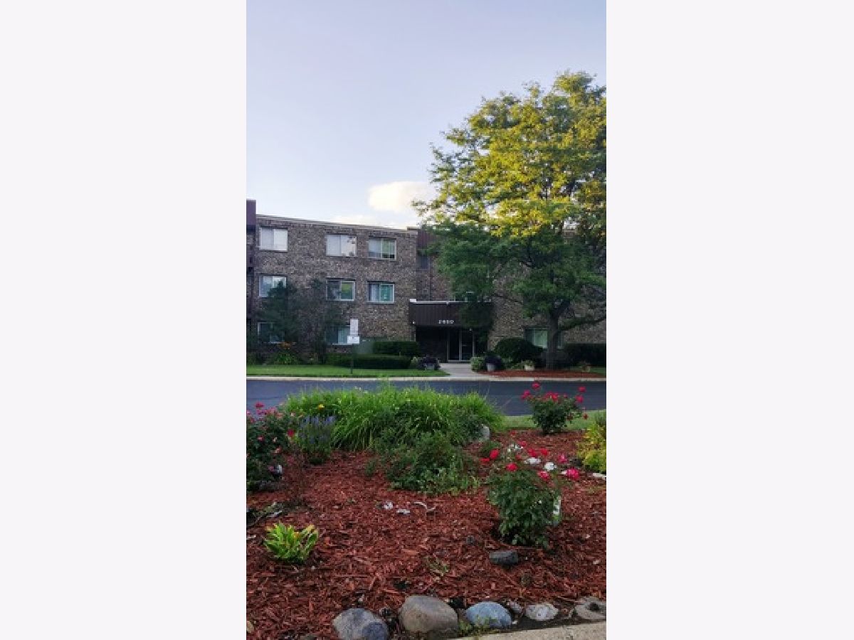 Condominiums Rented Brookwood Rolling Meadows Illinois, 2650 Brookwood Way