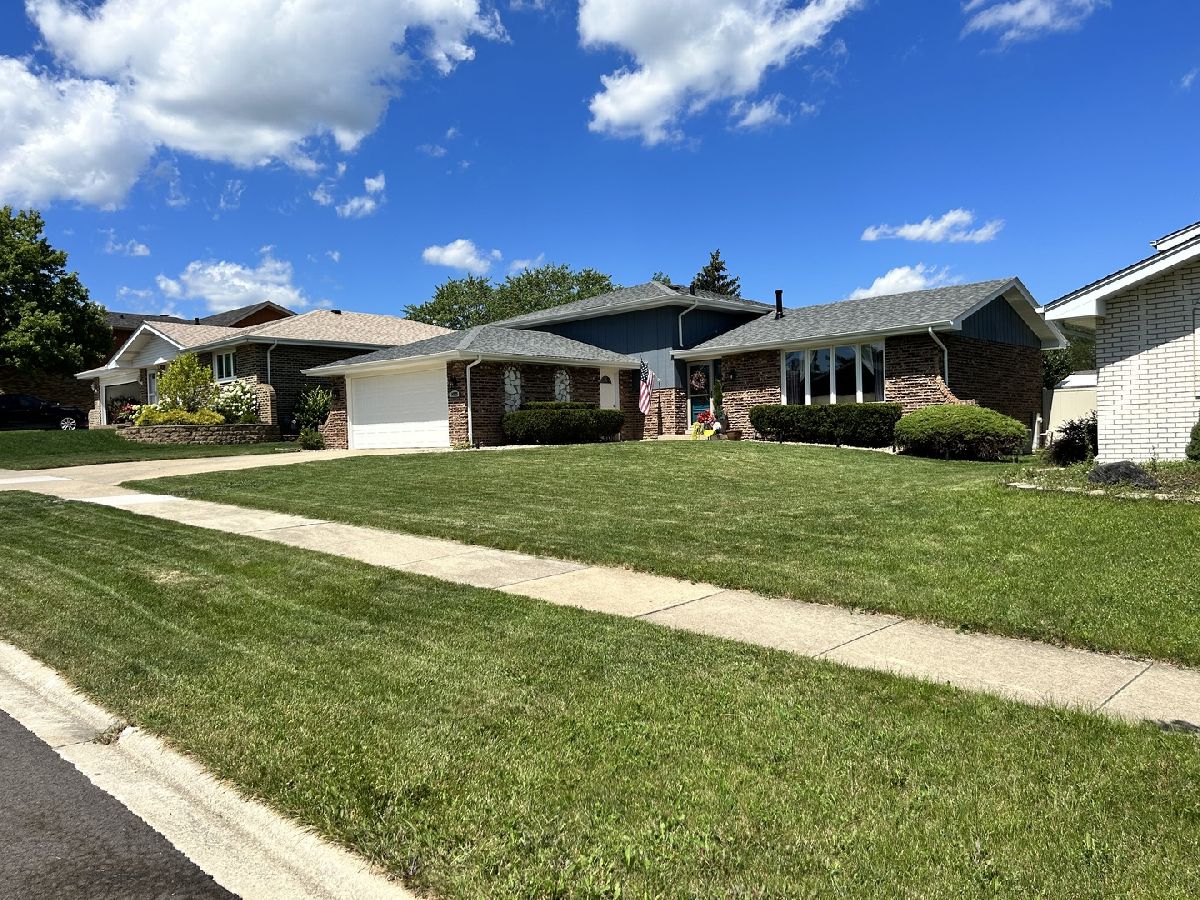 Homes Sold Silver Lake West Orland Park Illinois, 14925 Dogwood