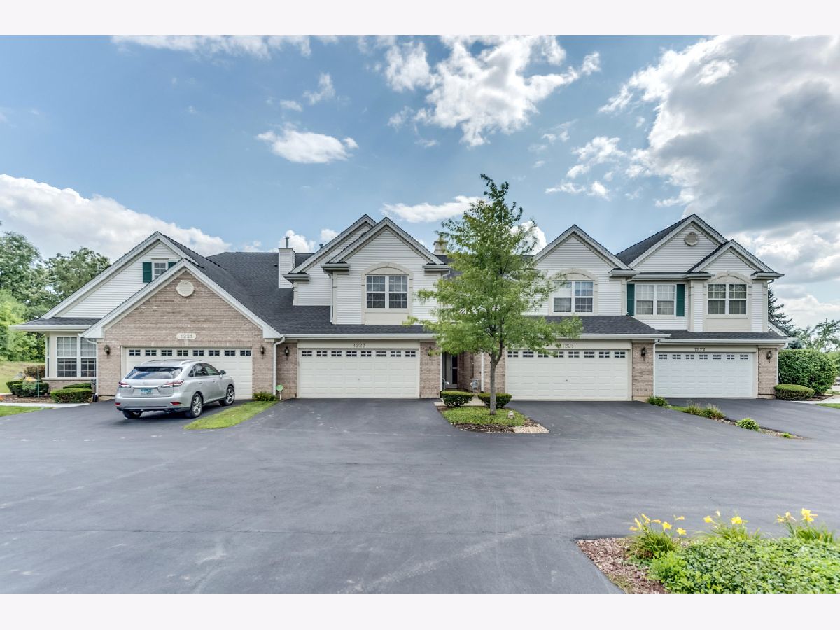 Townhomes Sold Timberline Bartlett Illinois, 1223 Tamarack