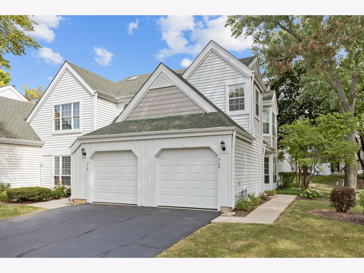 Townhomes & Condos & Homes Sold Lakepointe Wauconda Illinois, 308 Stillwater