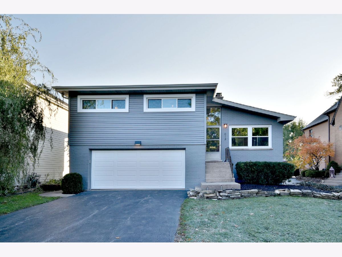 Homes Rented Stratford Hills Elmhurst Illinois, 613 Poplar