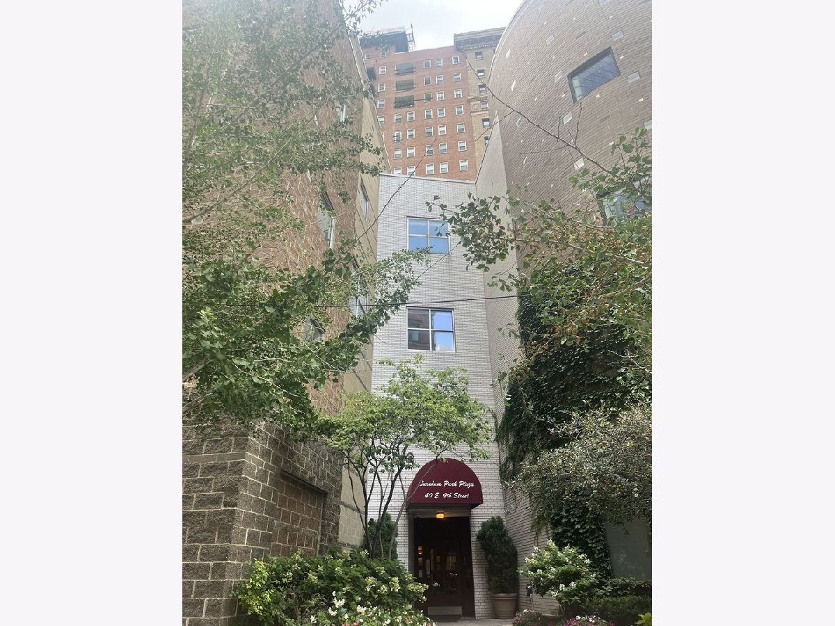 Condominiums Rented Burnham Park Plaza Chicago Illinois, 40 9th