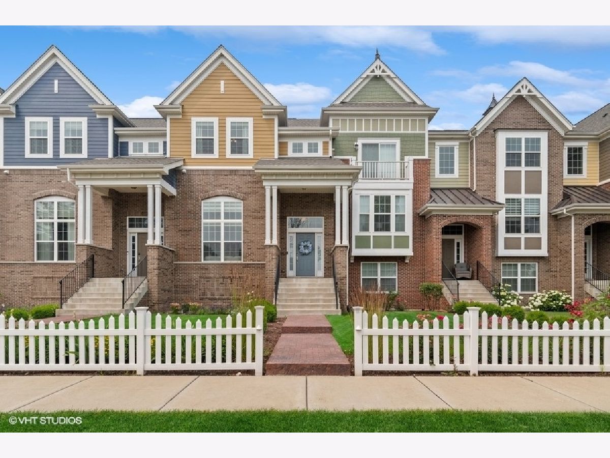 Townhomes & Condos Sold English Rows Naperville Illinois, 4170 Royal Mews