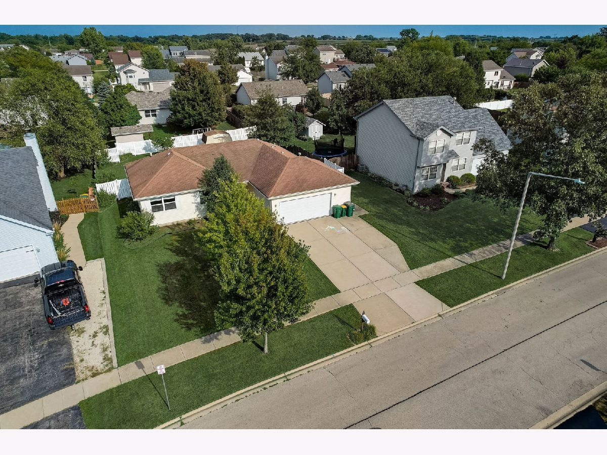 Homes & Condos & Townhomes Sold Meadowbrook Elwood Illinois, 912 Redwood