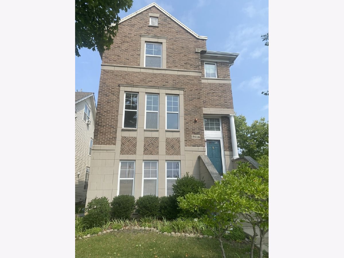 Homes & Townhomes & Condos Rented The Glen Glenview Illinois, 2414 Lake