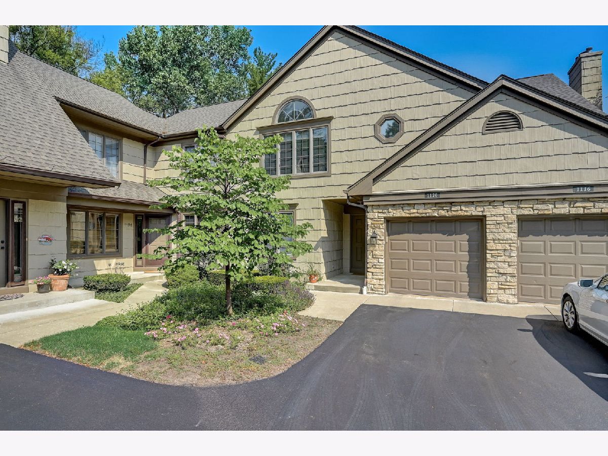 Townhomes & Condos & Homes Sold Woodlands Darien Illinois, 1120 Lodgepole