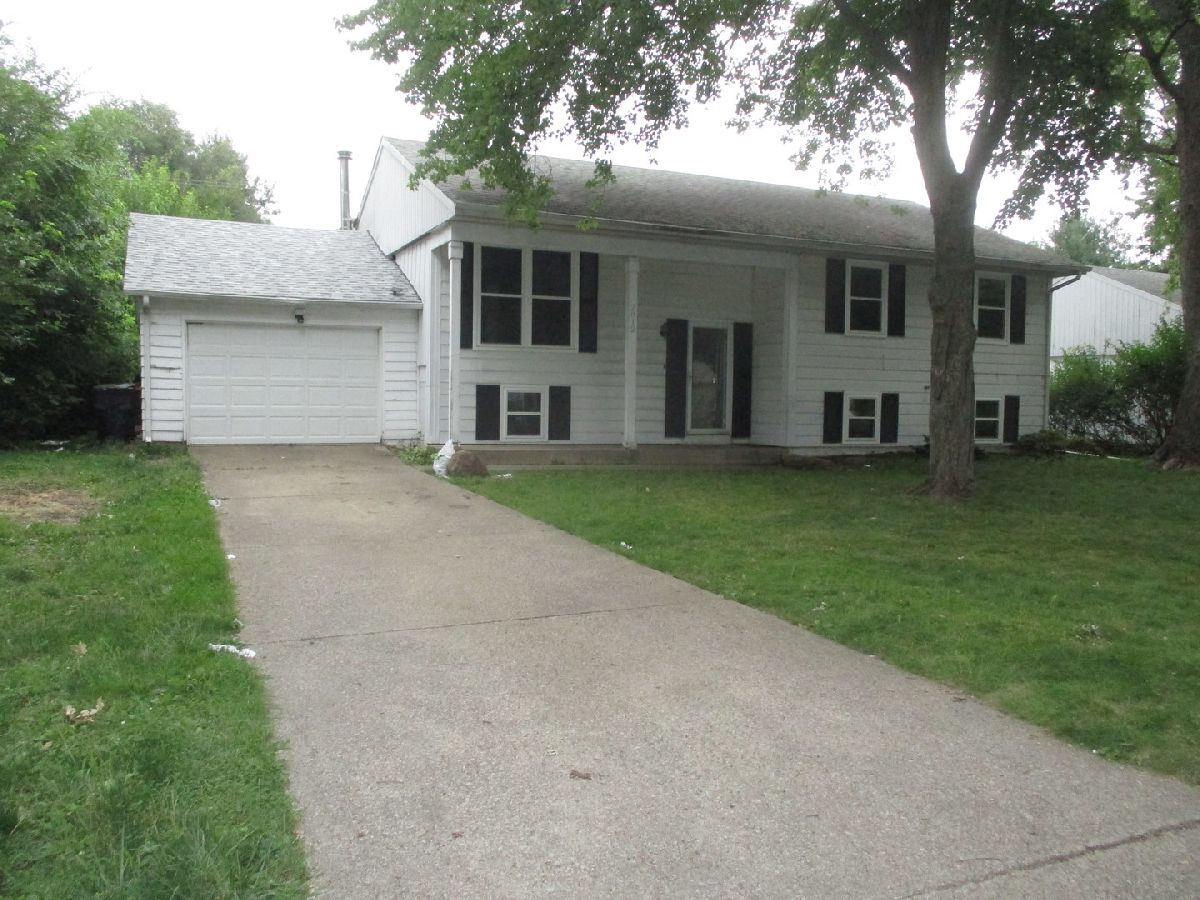 Homes Sold Weller's Holiday Park Champaign Illinois, 2812 Daniel
