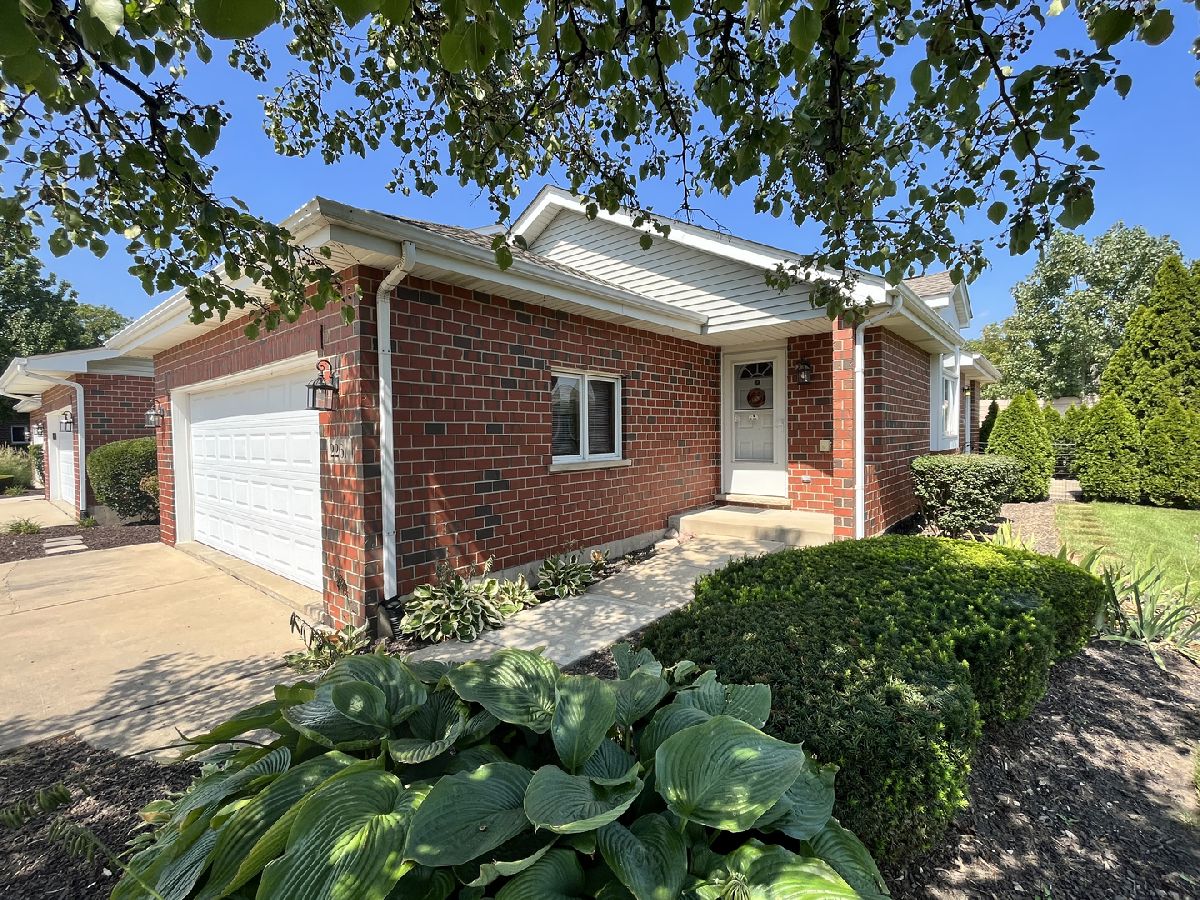 Homes & Townhomes Sold Wellington New Lenox Illinois, 2261 Wellington