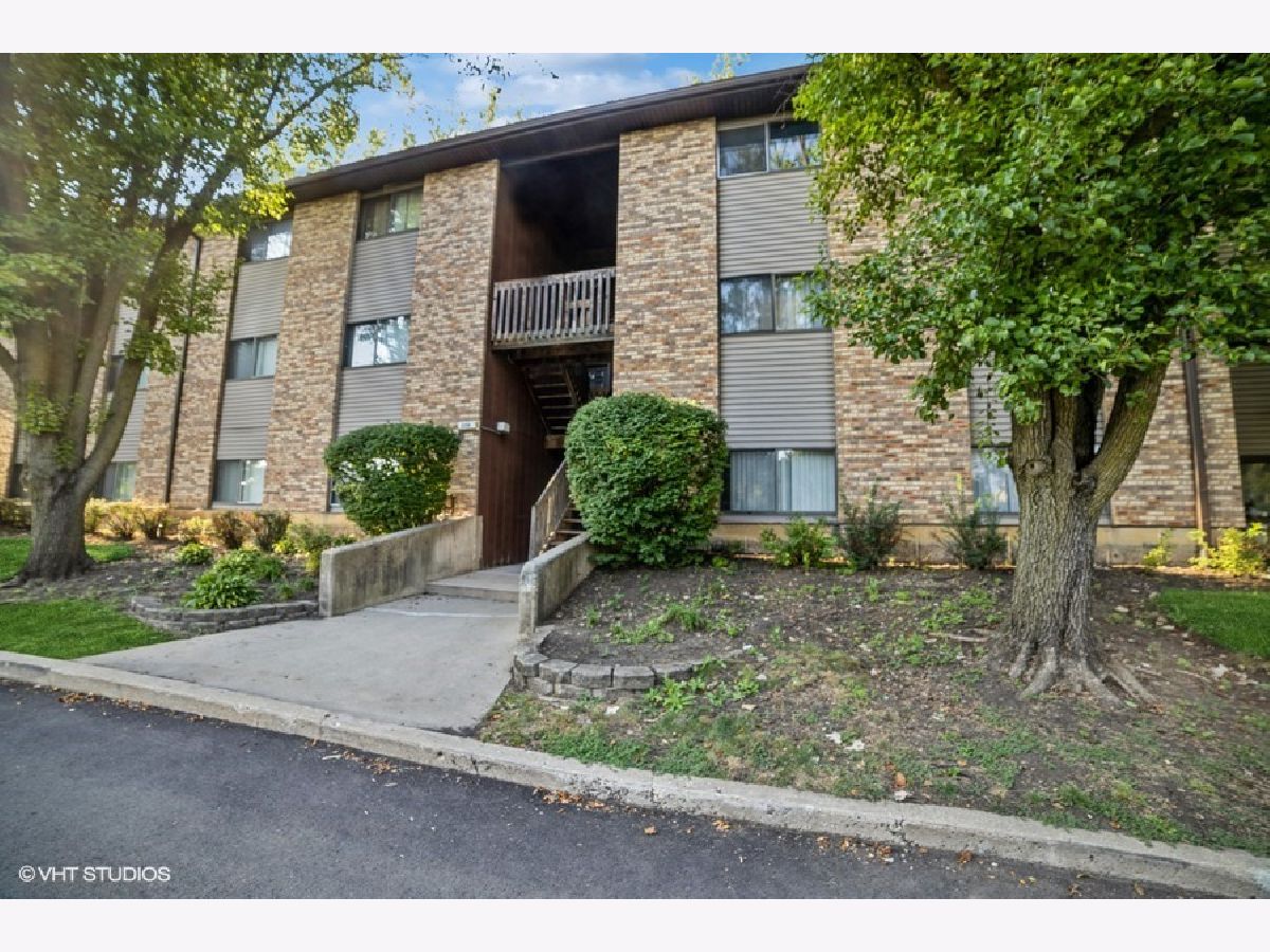 Condominiums Sold Regency South Elgin Illinois, 2358 South