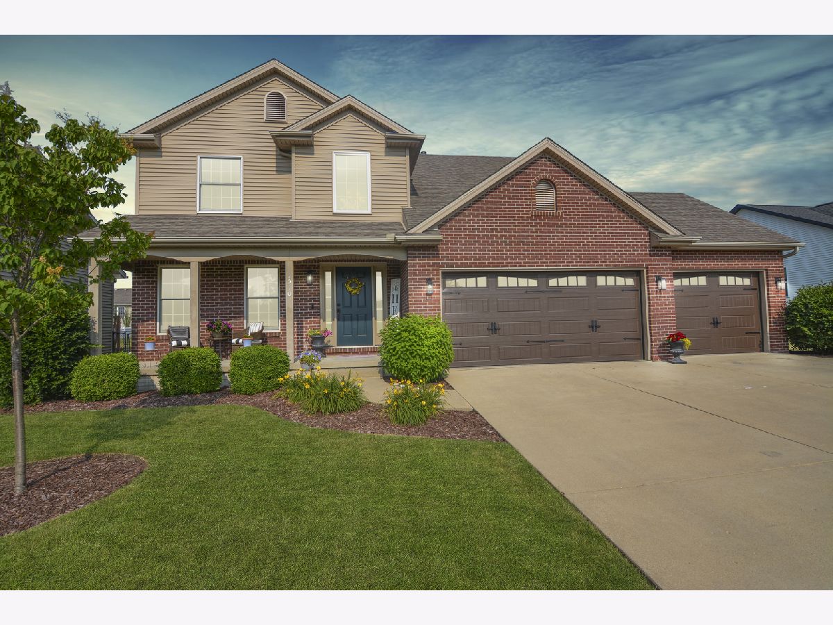 Homes & Condos & Townhomes Sold Gaelic Place West Bloomington Illinois, 1510 Shaunessey